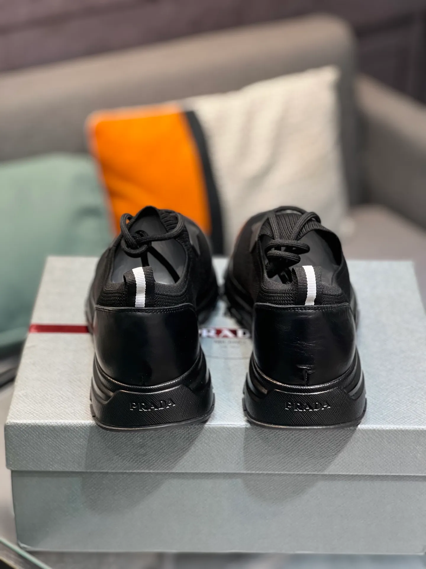 Men's shoes 💰500 PRADA "Prada" casual shoes Regular size: 38-44 (45 can be customized) Product material: Selected cowhide with fly weave material, genuine leather lining, original outsole